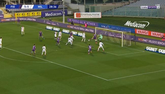العارضة تحرم فيورنتينا من تسجيل هدف رائع امام ميلان