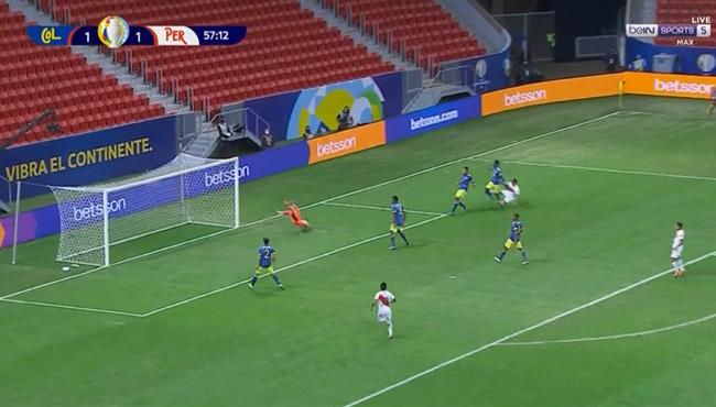 العارضة تحرم بيرو من هدف محقق امام كولومبيا