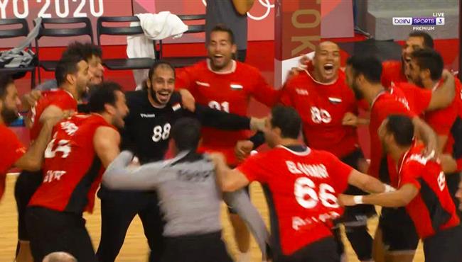 فرحة واحتفالات لاعبو مصر لكرة اليد بعد الفوز علي المانيا في اولمبياد طوكيو