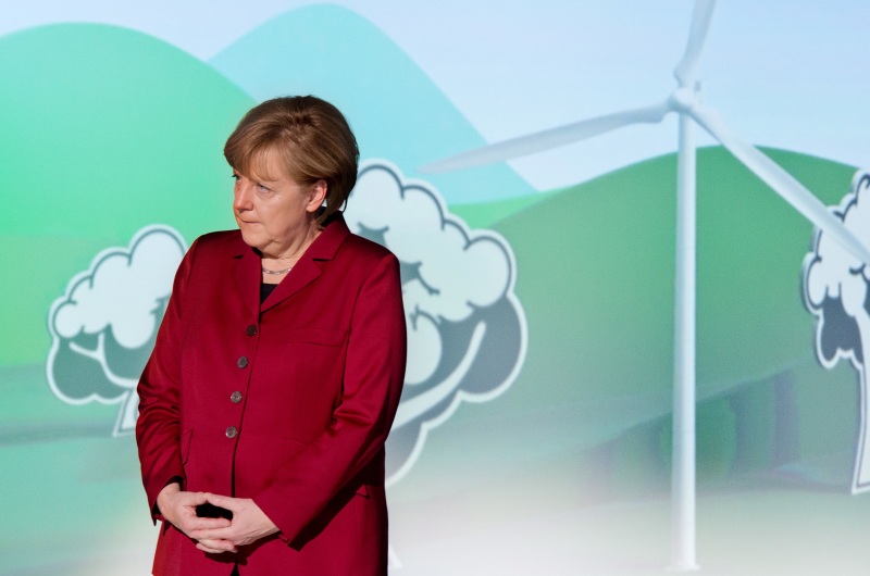 dpa37889583_angela_merkel_windrad_energiewende