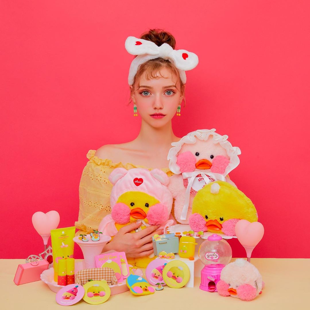 chuu__chloe_64381508_144042093328357_1432579754177799873_n.jpg