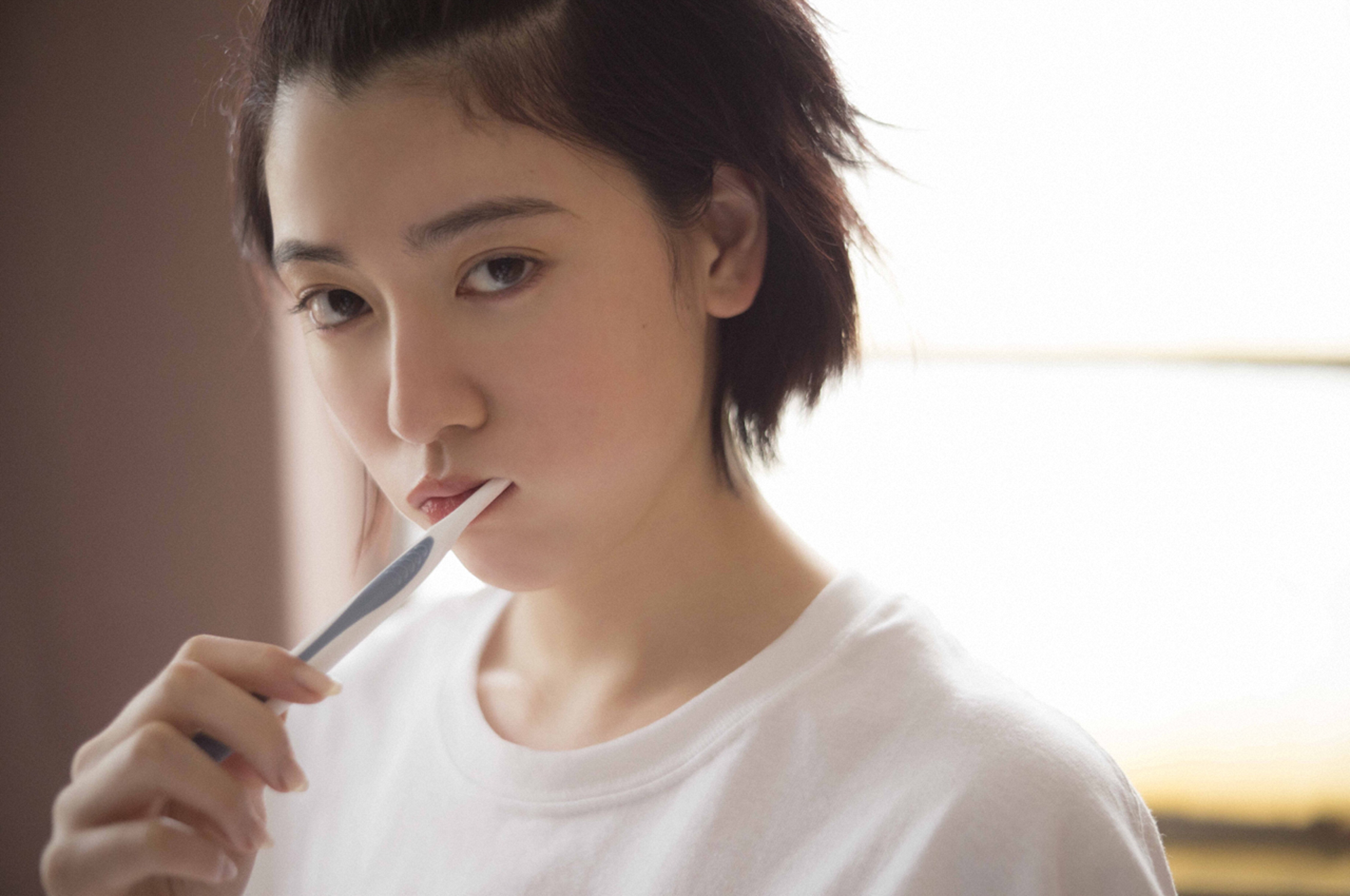 三吉彩花6.jpg