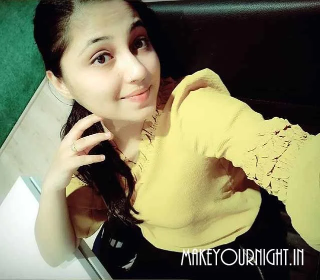 Shonali-Indian-College-Girl-escort-in-Delhi-5 Shonali-Indian-College-Girl-escort-in-Delhi-5