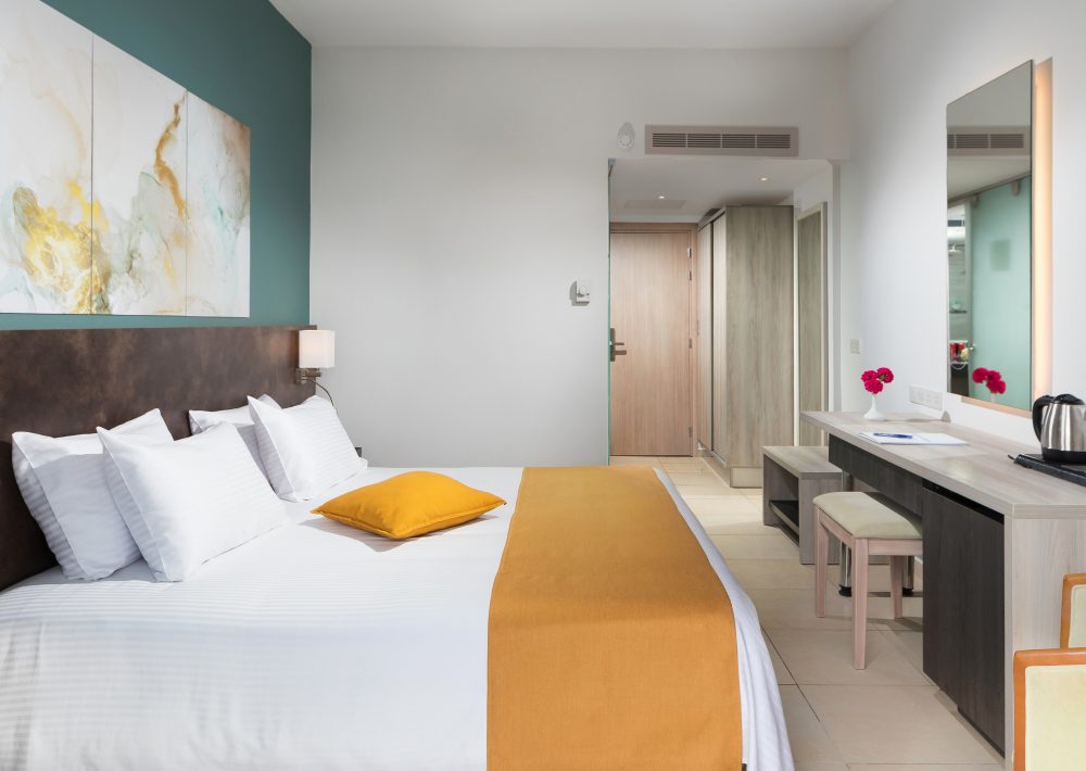 Twin Bedroom Mayfair Hotel
