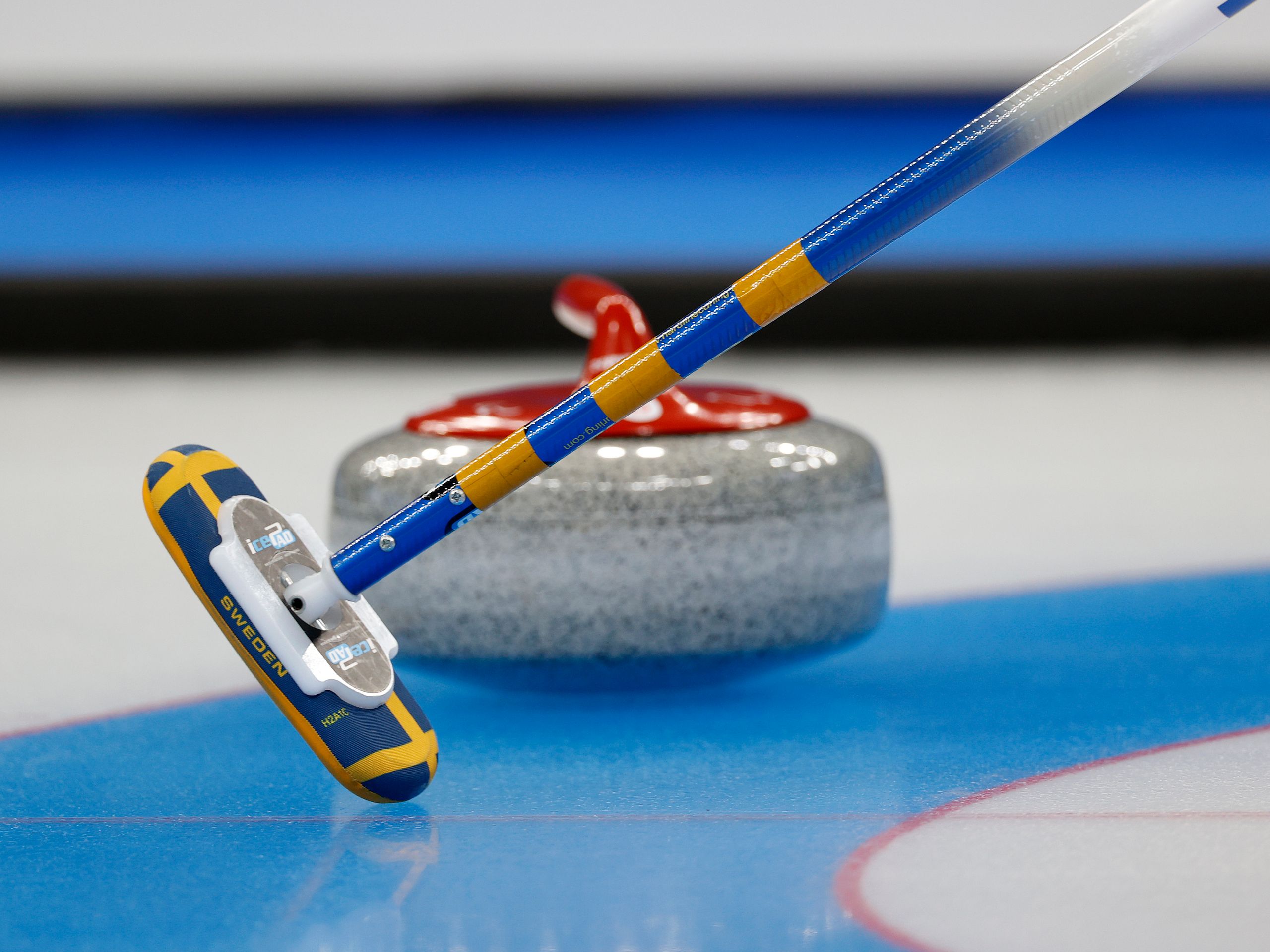 Scope in carbonio, slider in teflon e dati in tempo reale: il curling è sempre più tecnologico