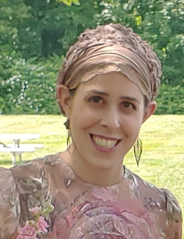 Headshot of Danielle Israeli, LSW (Ohio), Therapist