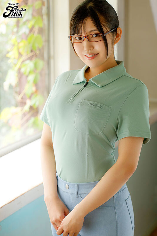 性格が良すぎるスポーツ用品店の爆乳店員 ぷるるんハニカミJcup絶頂AVデビュー 桃木結愛 画像1