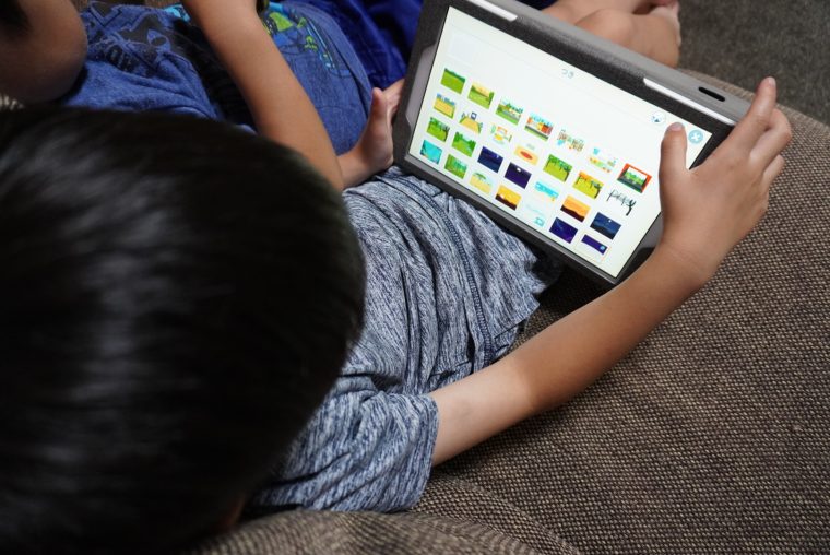 【無料アプリ】ScratchJr(スクラッチジュニア)の使い方を解説｜すごいゲーム作品が作れる