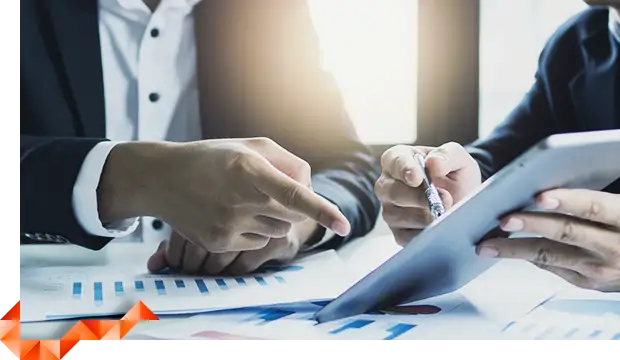 Za dnia i nocą infrastruktura informatyczna Twojej firmy jest bezpieczna. O jej kondycję i bezpieczeństwo nieprzerwanie dba zespół kompetentnych fachowców. Tak właśnie działa… Niezawodna obsługa IT w polmark.net Działa tak, jak powinna. W tle. A Ty możesz skupić się na innych rzeczach.