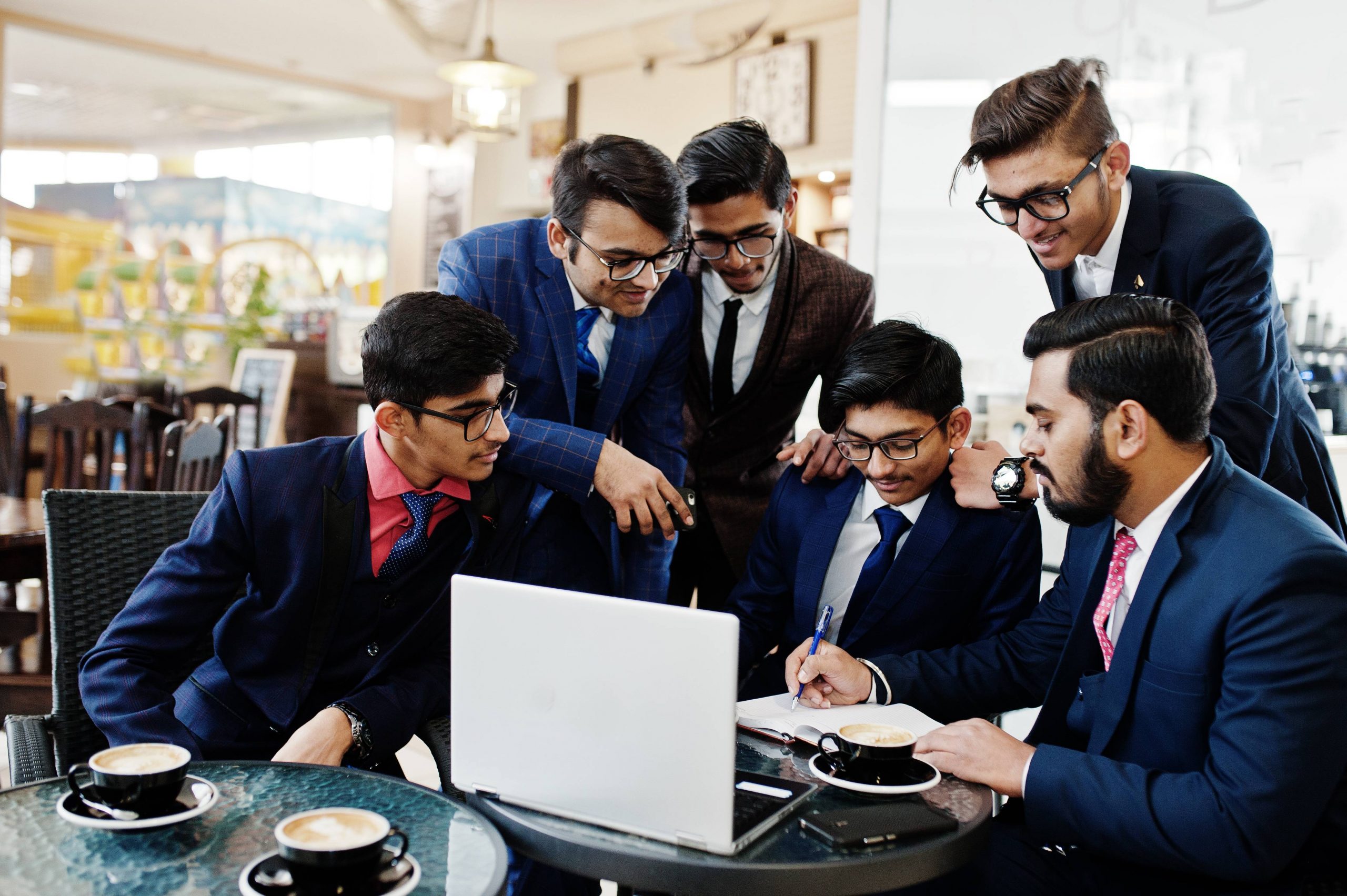 Top 9 Reasons To Study Digital Marketing in 2022
