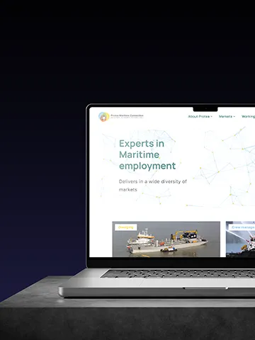Protea Maritime Connection - <p>De wens van Protea Maritime Connection was op het eerste gezicht eenvoudig: een website die net zo robuust en betrouwbaar aanvoelt als hun internationale recruitmentorganisatie. Wat dit project bijzonder maakte, was de samenwerking over een afstand van ruim 13.000 kilometer, terwijl Protea voornamelijk actief is in Zuid-Afrika en opereert op meerdere continenten en markten.</p><p>We zijn gestart met het ontwikkelen van een nieuwe visuele identiteit die kracht, betrouwbaarheid en internationale ambitie uitstraalt. Vanuit die basis hebben we de website volledig vernieuwd. Het resultaat is een stoer, helder en professioneel digitaal visitekaartje op basis van WordPress, eenvoudig te beheren en klaar om de internationale groei van Protea te ondersteunen.</p>