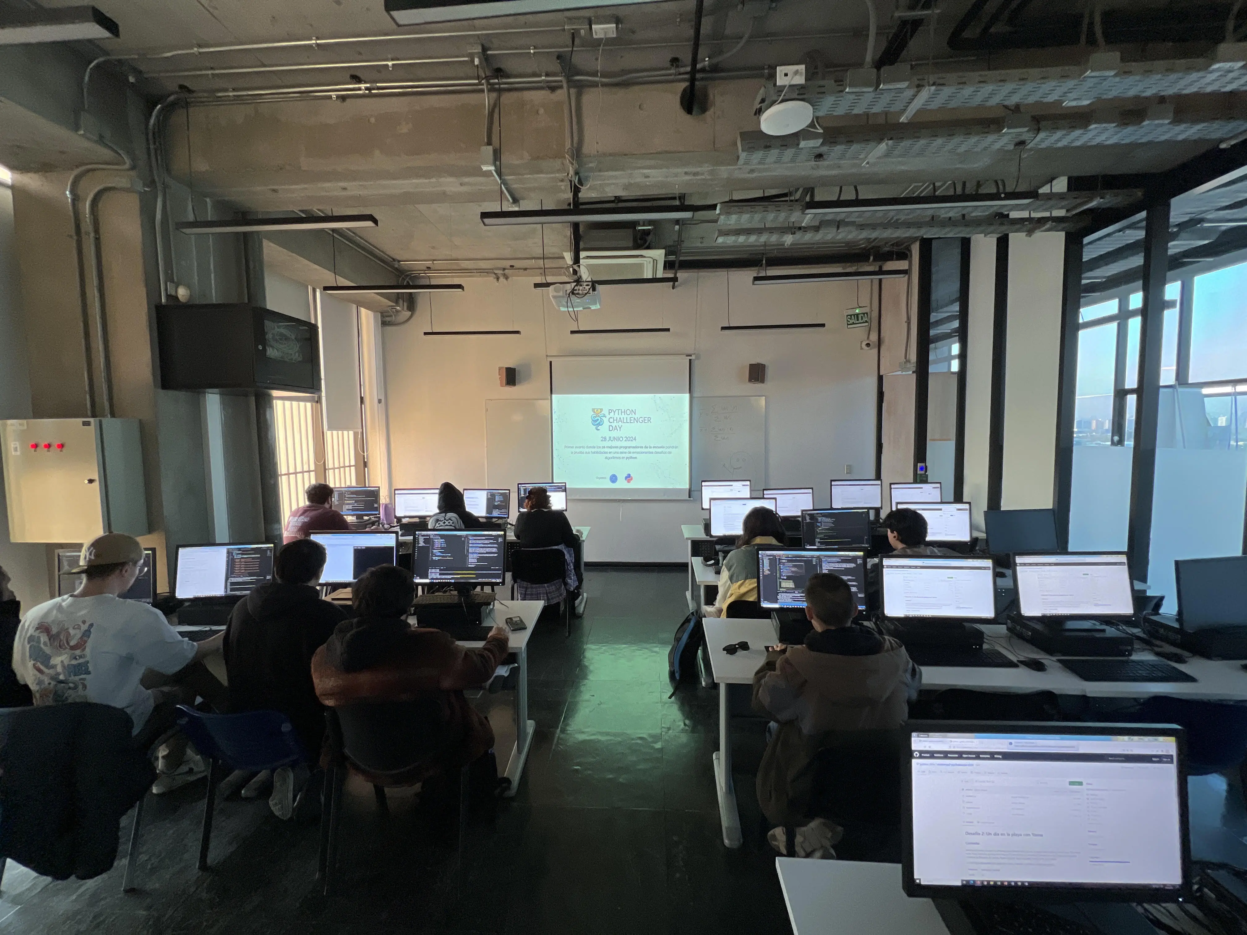 🚀 ¡Python Challenger Day: Un Evento Épico! 🐍🏆 Image