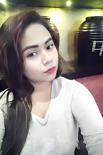 Prachi Mumbai Escort