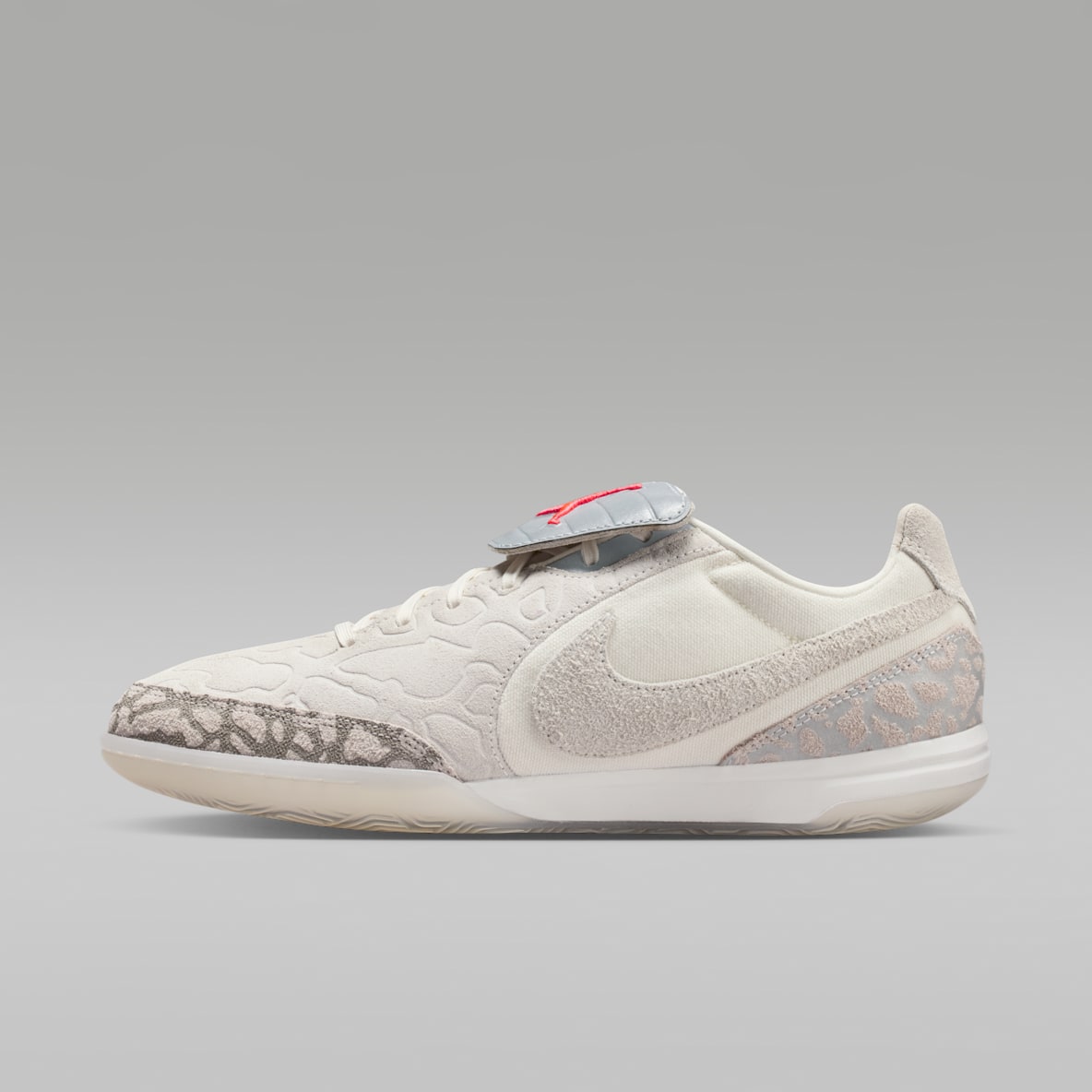 Jordan Tiempo Streetgato SE Indoor Court Low-Top Football Shoes