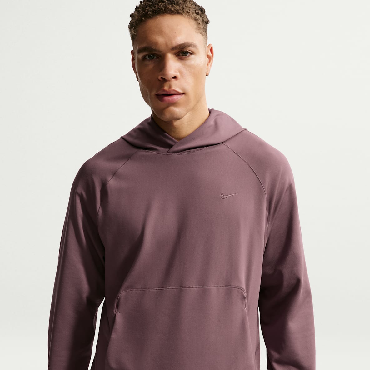 Nike Primary NanoKnit Performance-Hoodie mit Dri-FIT-Technologie und UV-Schutz für Herren