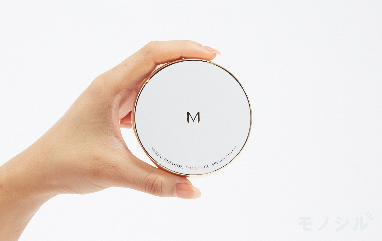 MISSHA(ミシャ) M クッション ファンデーション（モイスチャー）の商品画像3 商品を手で持って撮影した画像