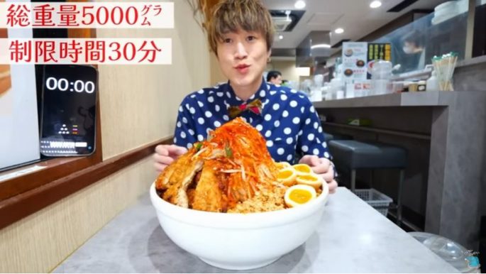 【前人未到】ぞうさんパクパクが激辛味噌ラーメン5,000gに挑戦！