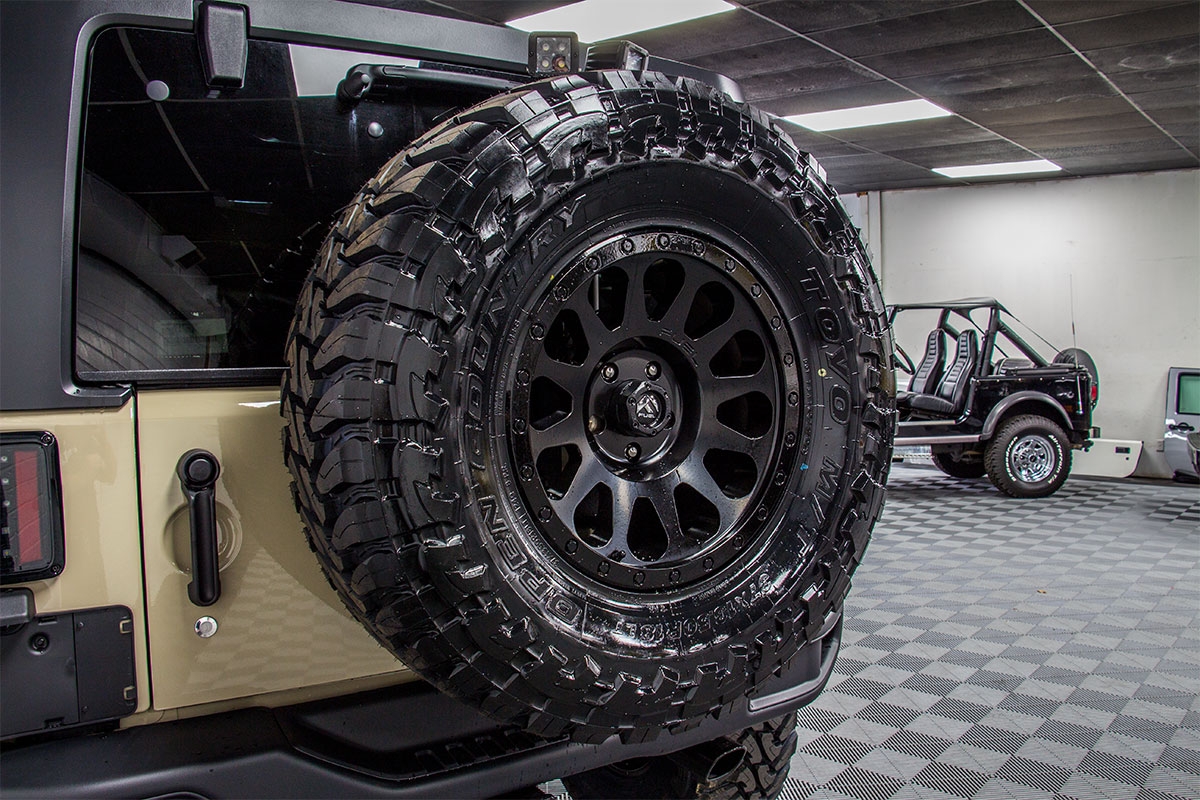 1200x800 Fuel Vector Wheel Matte Black