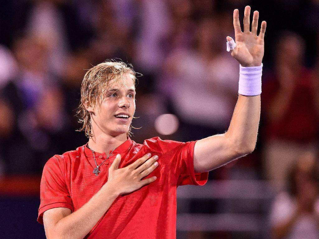 Denis Shapovalov, Tennista Professionista Sfondo