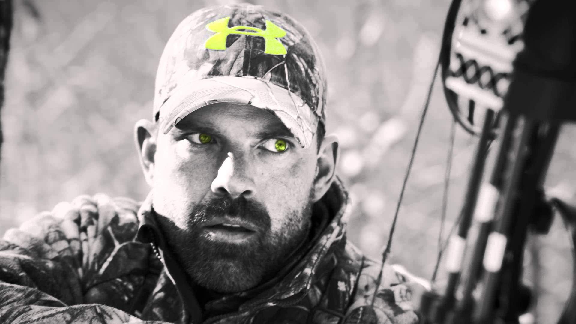 Under Armour On Hunter camo tapet Wallpaper