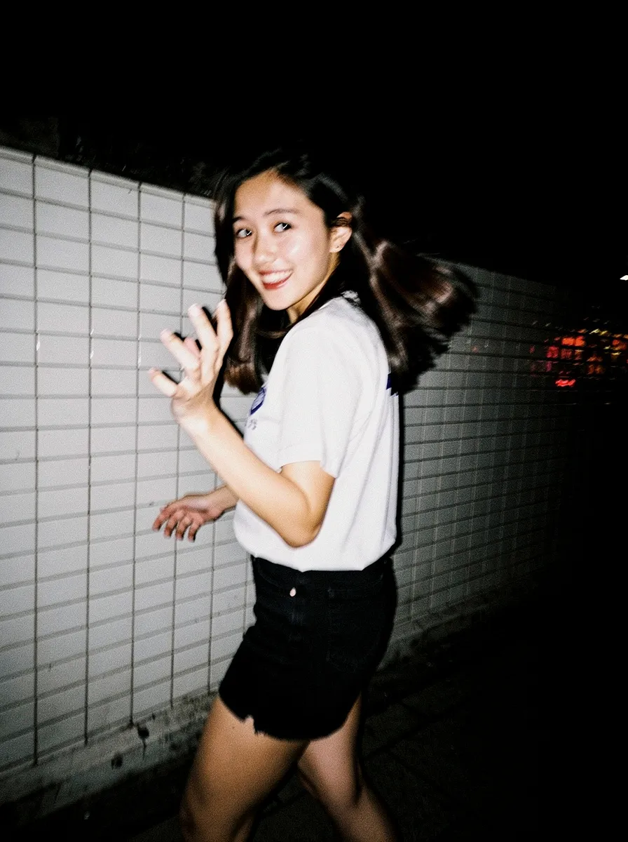 Flux.2:美女很美,但理解差一点
