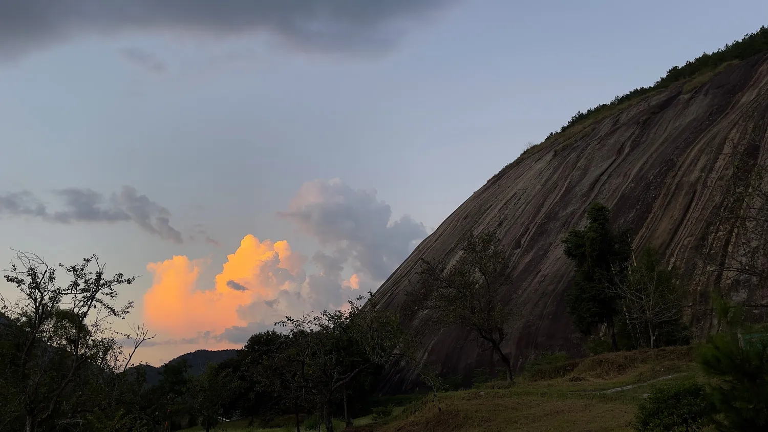 游肇庆封开龙山风景区-封开国家地质公园(图30) 封开国家地质公园-大班石